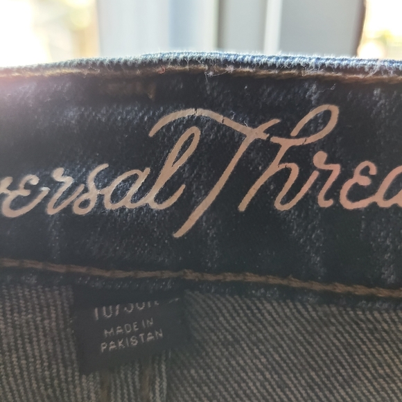 Caprise - Picture 2 of 2